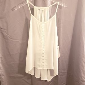 NWT Soulmates sleeveless blouse. Ivory. Size M